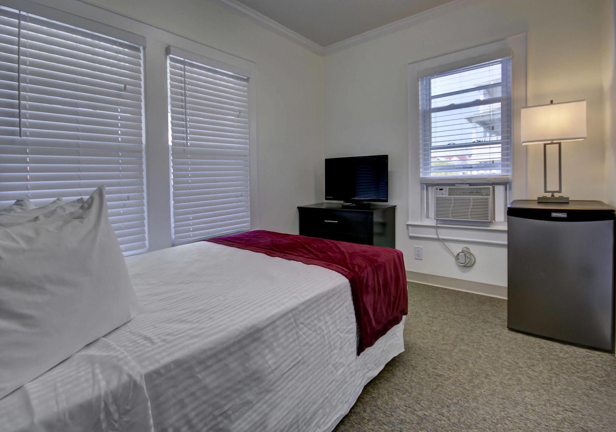 The Wellington Hotel & Suites Oceanblock Ocean City Bagian luar foto
